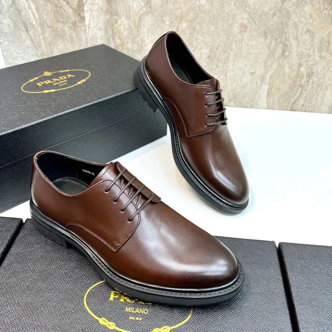Original order quality: P580 Brand: PRADA (Prada) Standard code: Men's size 38/44 (45 can be customized) Grade: Same style as the official website High-quality men's shoes Material: Original cowhide Water-dyed cowhide lining Rubber outsole Style categories: Men's fashionable formal leather shoes Slip-on men's shoes series Young fashion European and American trends British style Top luxury Color: Actual picture